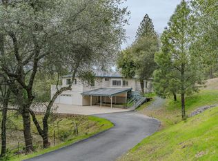 13901 Chestnut Ln, Sutter Creek, CA 95685