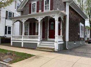 24 Burton St, Bristol, RI 02809