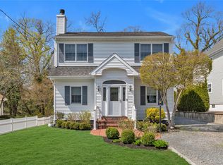 23 Grove Street, Cold Spring Harbor, NY 11724