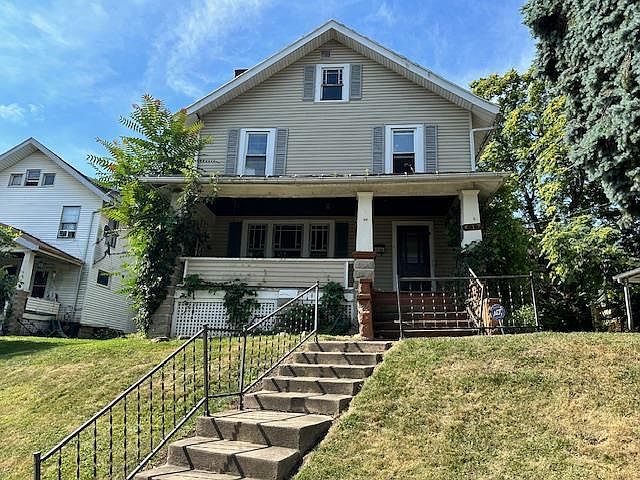 1st image of 419 W 4th St