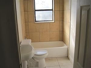 4th image of 3608 Willow St