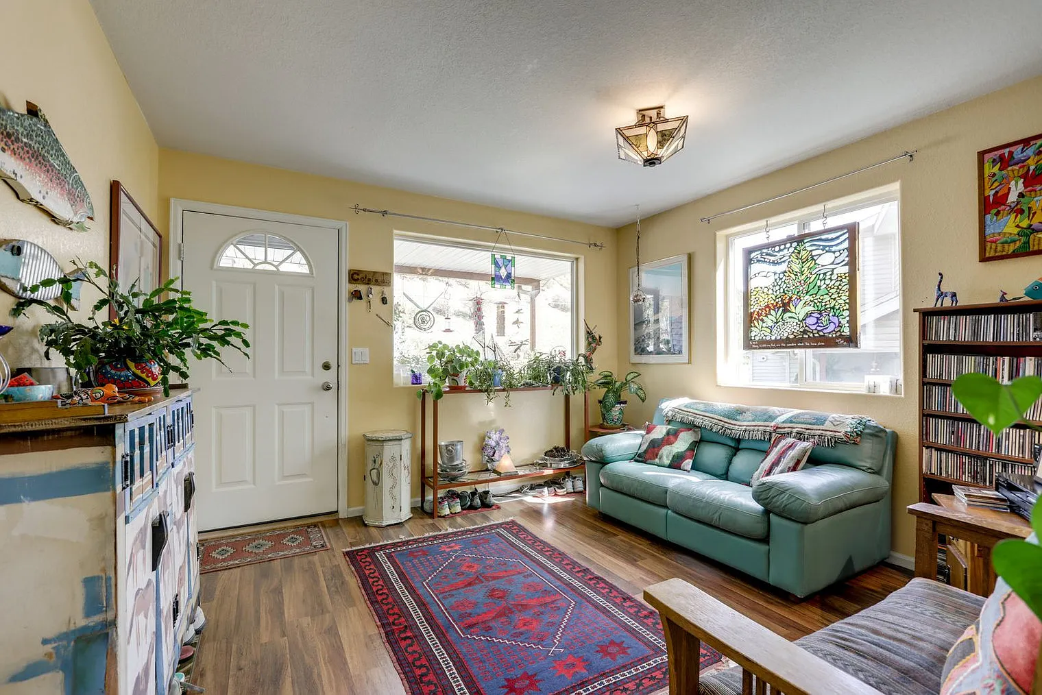 2 bed, 1.0 bath, 1399 sqft, $4,257 — Photo 2