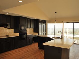 2282 N Rockridge Pl, Orange, CA 92867