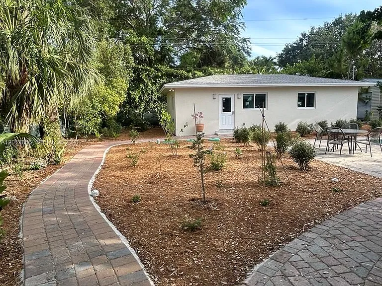 8442 SW 107th St — Photo 20