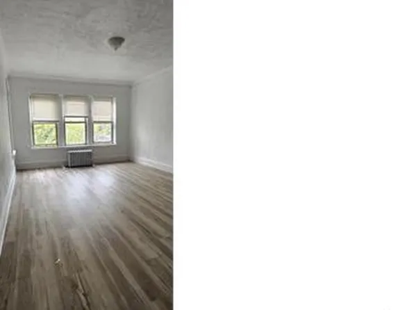 406 E 73rd St, Chicago, IL 60619