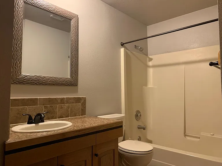 1604 Sand Ct #8 — Photo 9