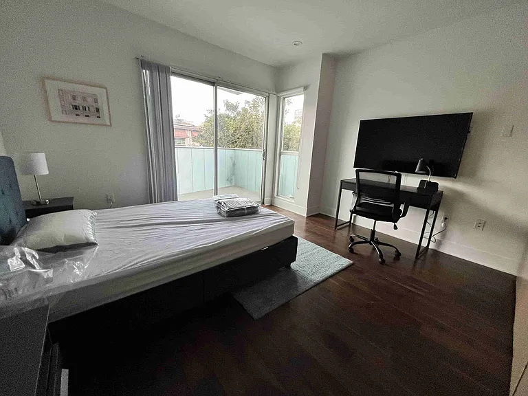 1735 N La Brea Ave #17 — Photo 17
