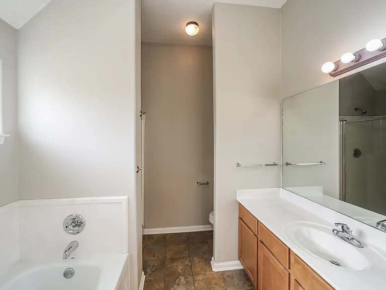 1719 Brentford Cv — Photo 14