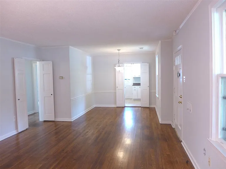 699 Shotwell St — Photo 2