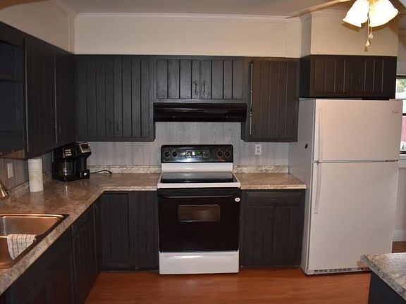 5th image of 4746 Dubois St