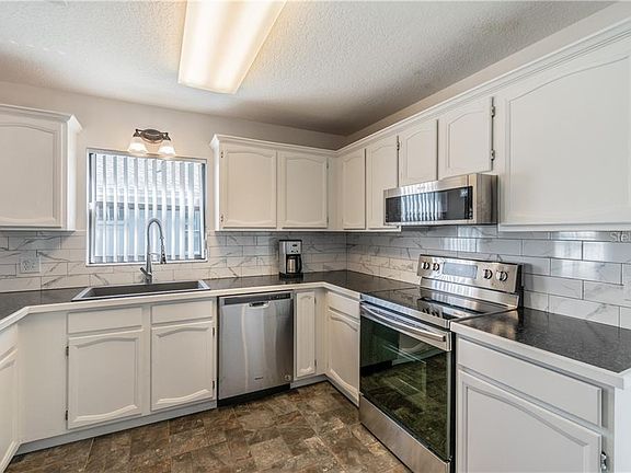 4th image of 6261 Egret Dr
