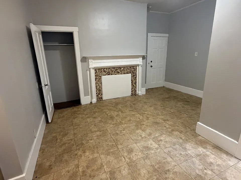 371 County Street 2
