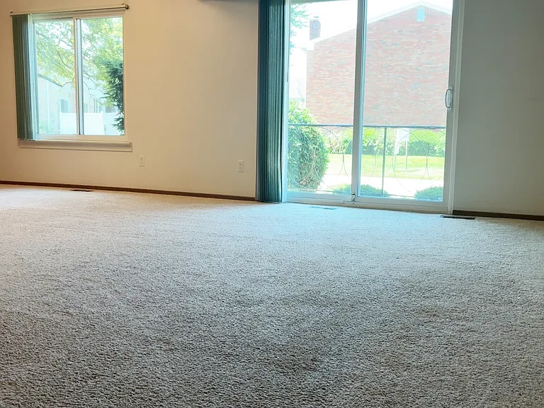 37098 Camelot Dr #2 — Photo 2