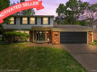 2666 Pinetree Dr, Flint, MI 48507