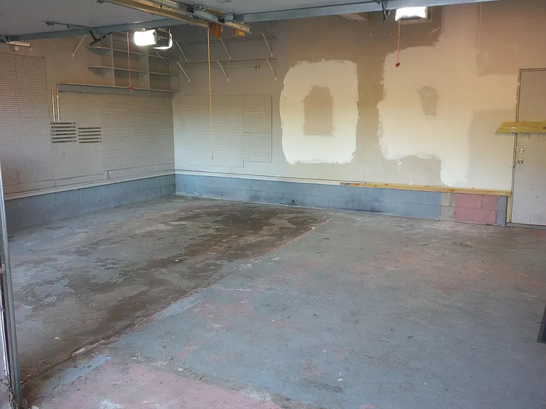 635 Fuller Ave NE — Photo 18