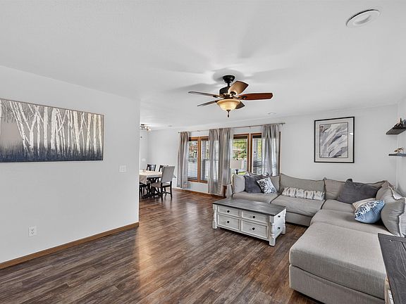 3rd image of 109 E Ponderosa Cir