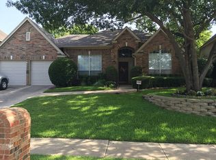 1916 New Haven Rd, Grapevine, TX 76051