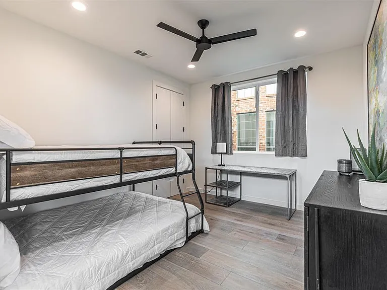 4202 Bonham St — Photo 23