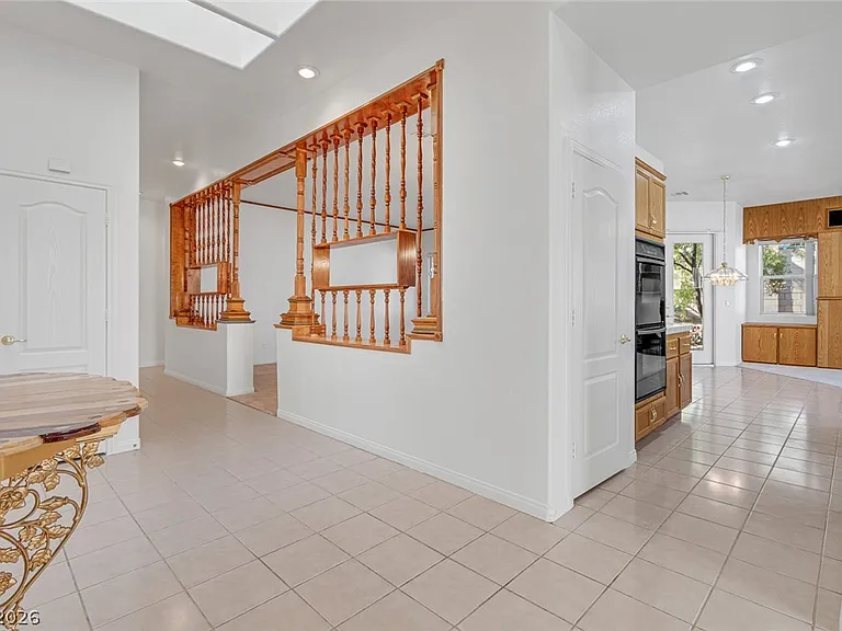 3131 Surf Spray St — Photo 6