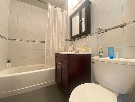 Rented by NY Space Finders Inc. | media 8