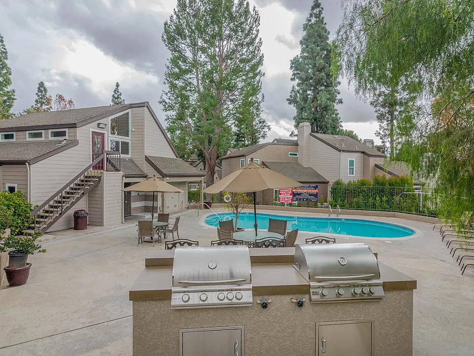 Canyon Crest Views Apartments