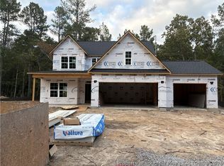 59 Little Valley Dr, Spring Lake, NC 28390