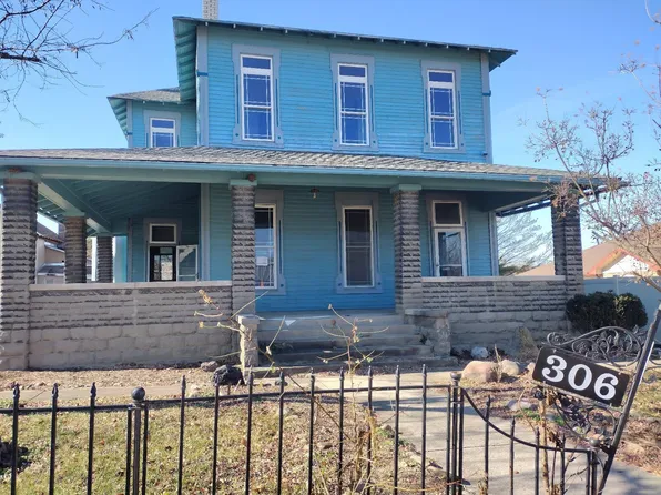 306 N Jackson St, Greencastle, IN 46135