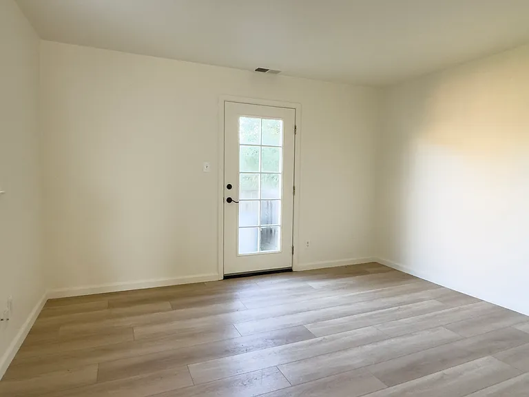 540 W Spain St — Photo 13