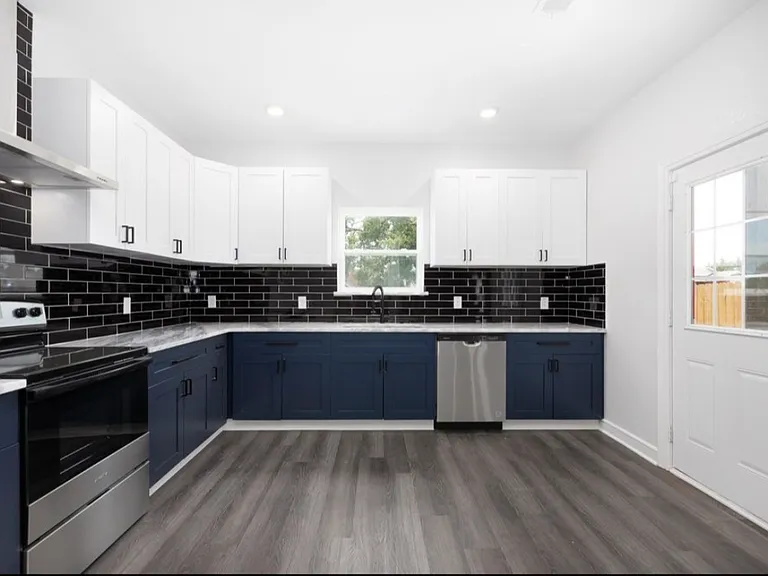 2732 Camel Ct — Photo 2