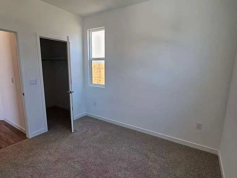8141 Arrowfield Way — Photo 16