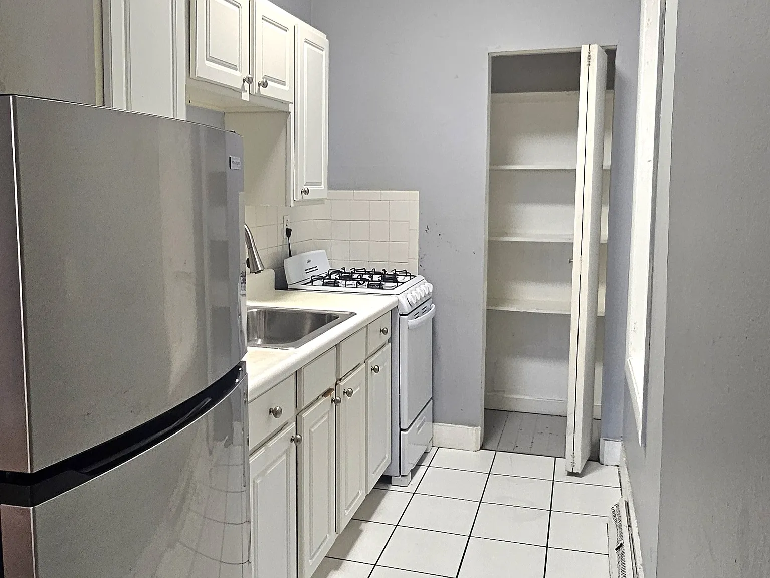 Studio, $1,275 — Photo 3