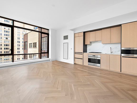 4th image of 215 E 19th St APT 7F