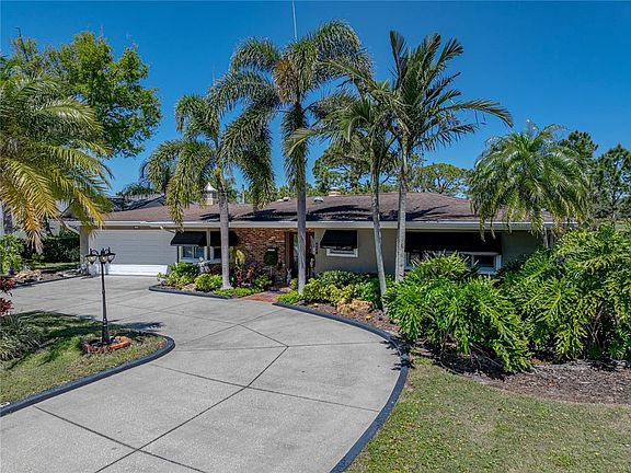 4th image of 650 Poinsettia Rd