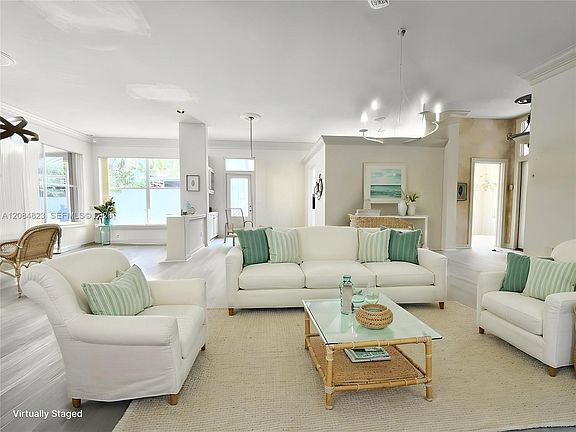 3rd image of 7625 SE Bay Cedar Cir