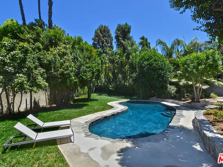 19061 Wells Dr — Photo 52