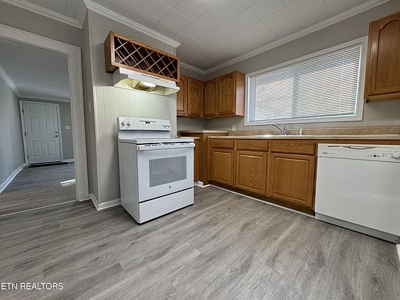 5th image of 609 W Inskip Dr