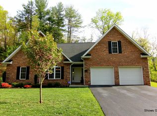 148 Upland Dr, Salem, VA 24153