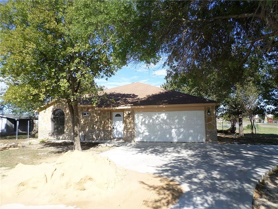 1st image of 2900 Luisa Ln