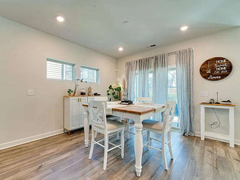 4009 Woodland View Dr — Photo 8