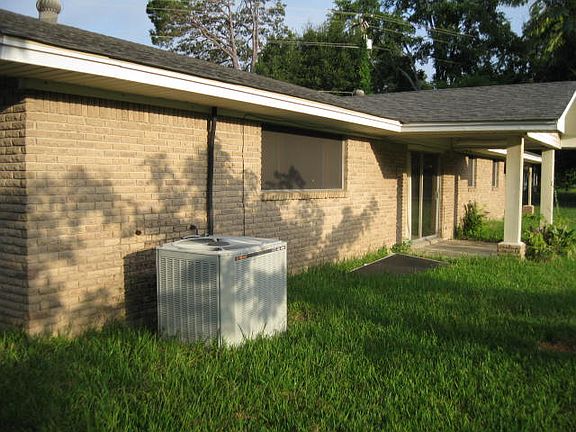 3rd image of 2100 N 4th St