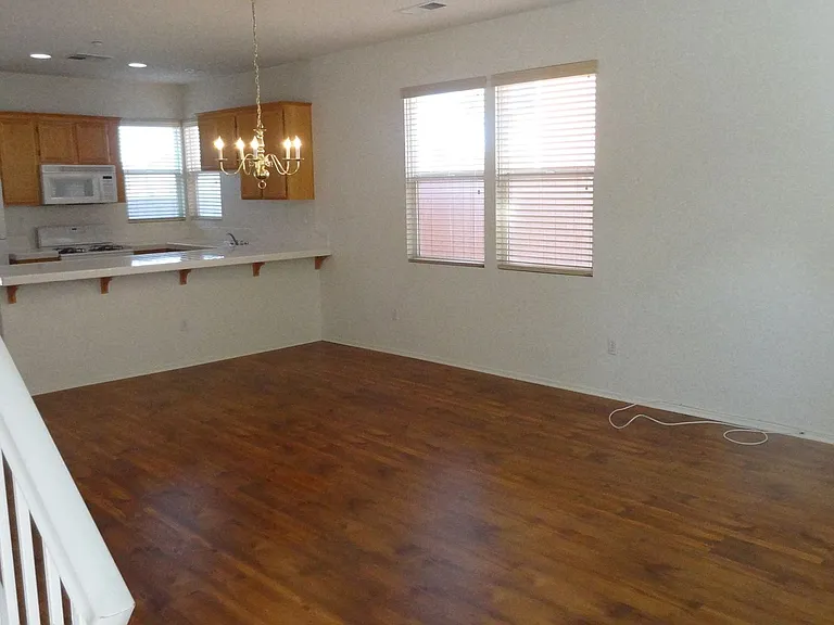 25330 Cole St — Photo 3