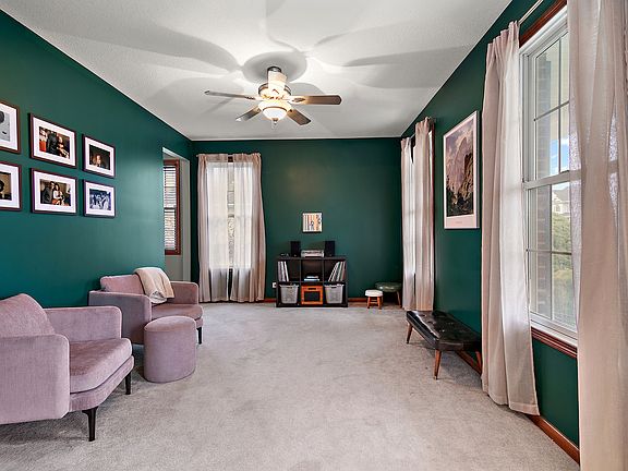 4th image of 774 Kurt Dr