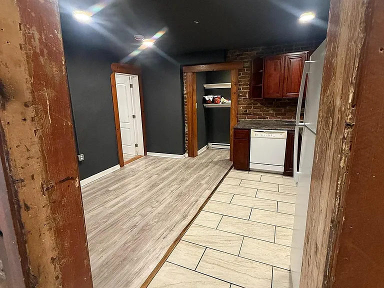 24 Marshall Ave #3 — Photo 5