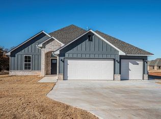 4941 Meadow Dr, Guthrie, OK 73044