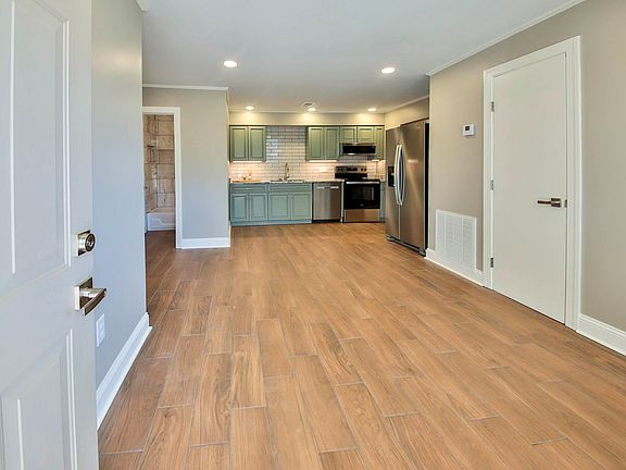 3rd image of 3814 Lucy Rd