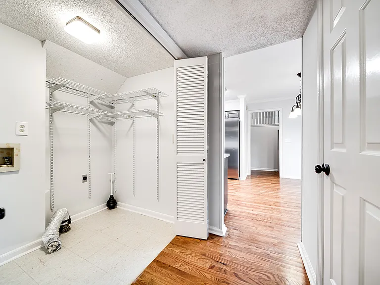 3028 Owendale Dr — Photo 11