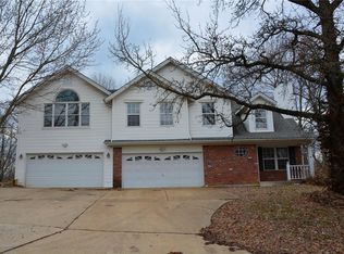 711 S Ballas Rd, Saint Louis, MO 63122