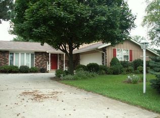 1904 Addleman St, Joliet, IL 60431