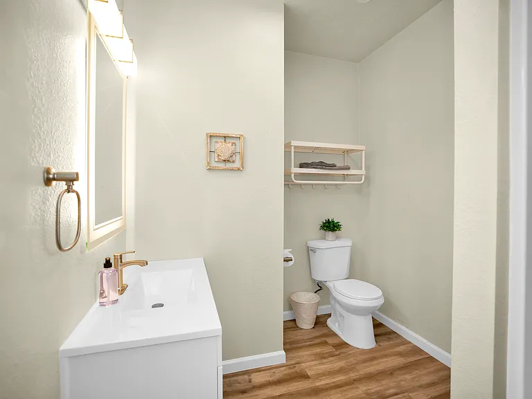 717 E McKinley Ave #B — Photo 3