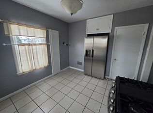 3809 N 51st Blvd #3811, Milwaukee, WI 53216